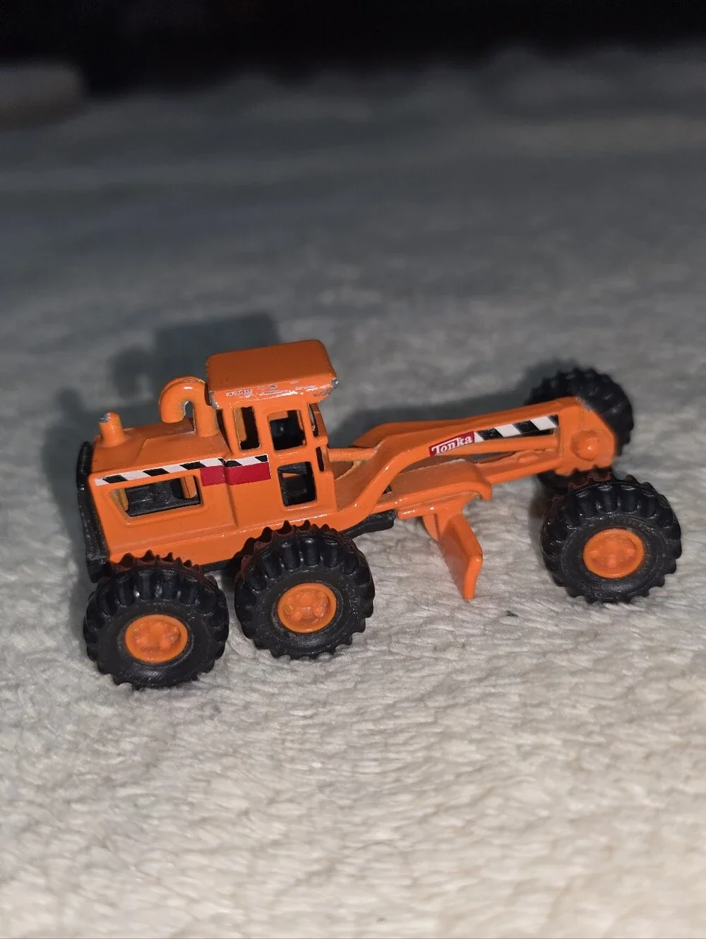 Vintage 1998 Tonka Maisto Hasbro Road Grader TC-831 Orange Diecast Kids Toy Mini